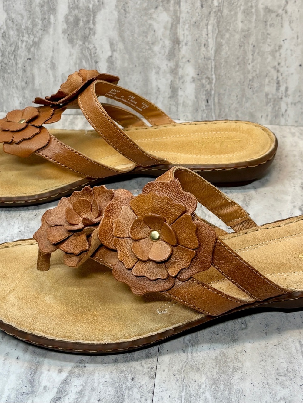 Clarks Brown Leather Flower Accent Comfort Sandals Sz 8M NEW - Picture 4 of 8